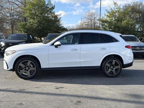MANUFAKTUR Moonlight White Metallic 2026 Mercedes-Benz GLC 300 Base 4MATIC