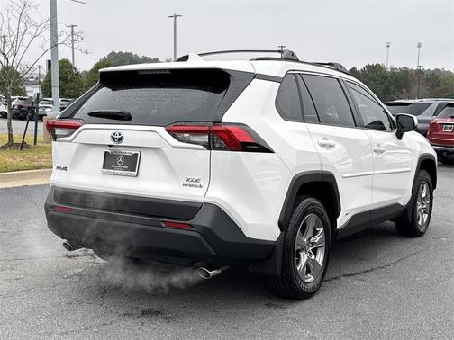 2024 Toyota RAV4 Hybrid XLE