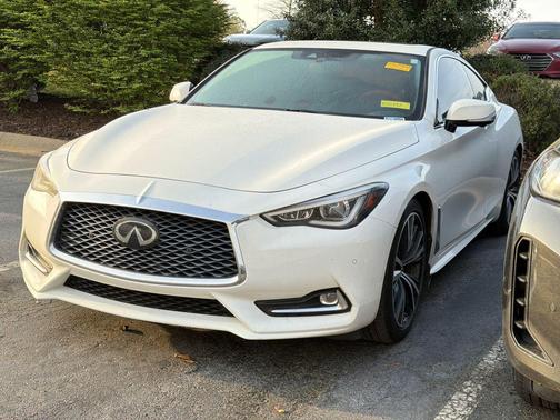 2022 INFINITI Q60 LUXE
