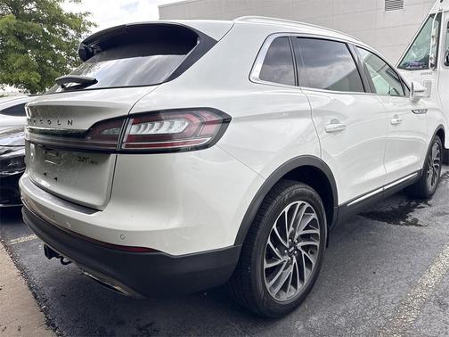 2020 Lincoln Nautilus Reserve