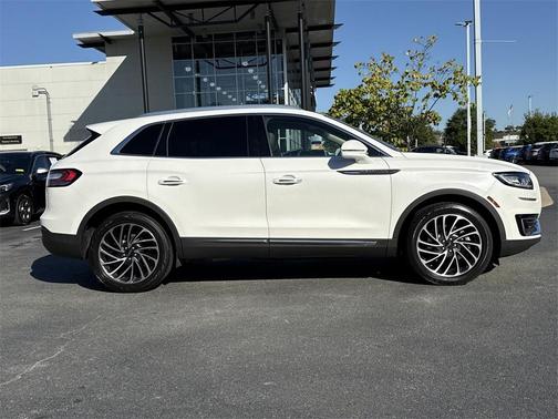 2020 Lincoln Nautilus Reserve