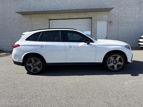 2025 Mercedes-Benz GLC 300 Base 4MATIC