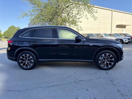 2025 Mercedes-Benz GLC 350e Base 4MATIC