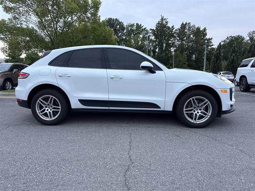 2020 Porsche Macan Base