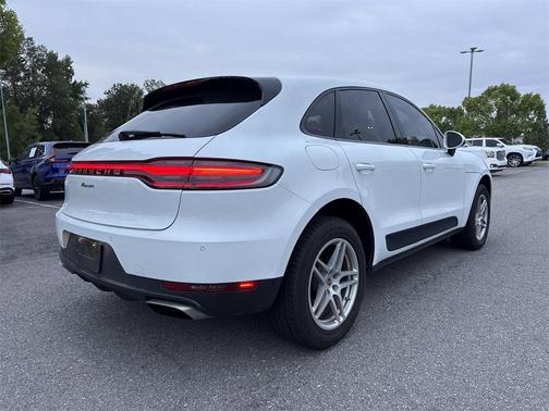 2020 Porsche Macan Base