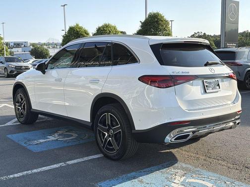 Polar White 2026 Mercedes-Benz GLC 300 Base 4MATIC