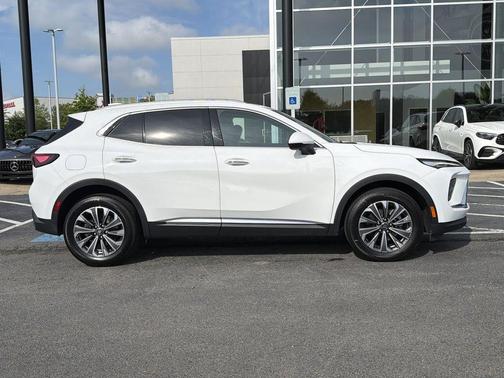 Summit White 2025 Buick Envision Preferred
