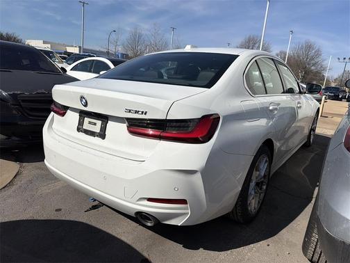 2025 BMW 330 i
