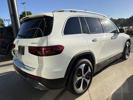 Polar White 2025 Mercedes-Benz GLB 250 Base 4MATIC