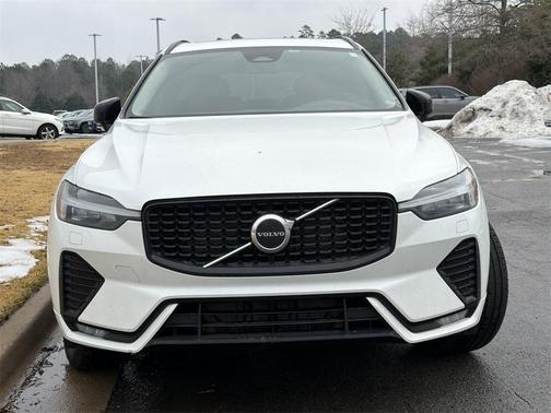 2024 Volvo XC60 B5 Core