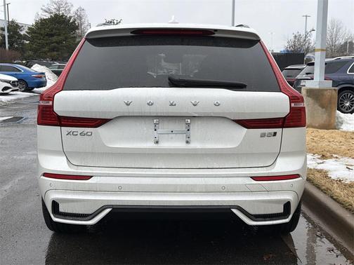 2024 Volvo XC60 B5 Core