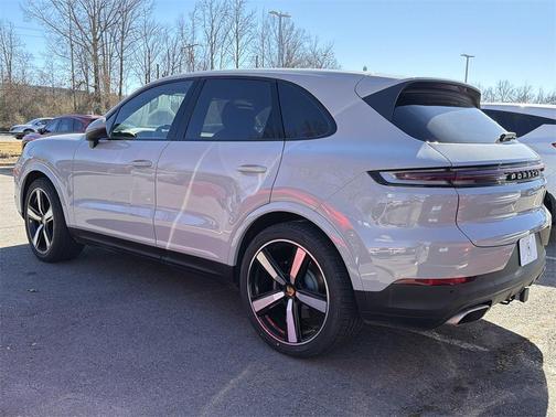 2024 Porsche Cayenne Base