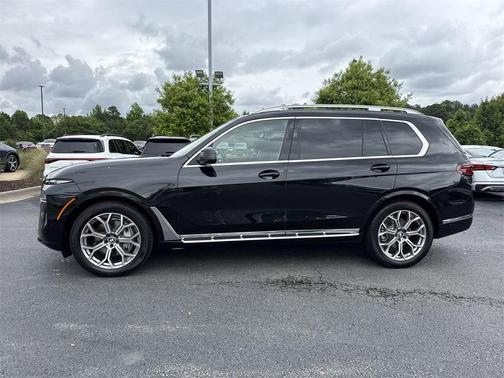 2025 BMW X7 xDrive40i