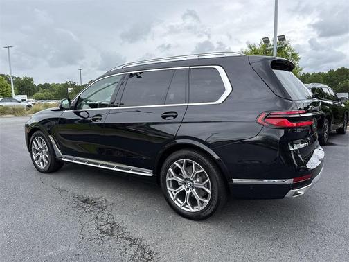 2025 BMW X7 xDrive40i