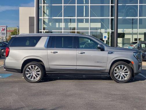 Sterling 2023 GMC Yukon XL Denali