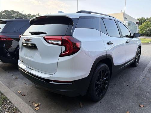 Summit White 2023 GMC Terrain SLE