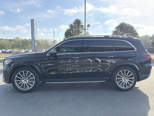 Obsidian Black 2026 Mercedes-Benz GLS 580 Base 4MATIC