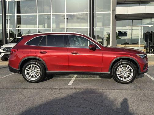 MANUFAKTUR Cardinal Red Metallic 2023 Mercedes-Benz GLC 300 Base 4MATIC