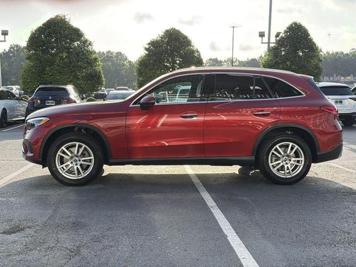 MANUFAKTUR Cardinal Red Metallic 2023 Mercedes-Benz GLC 300 Base 4MATIC