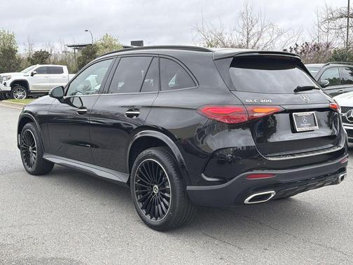 Obsidian Black 2026 Mercedes-Benz GLC 300 Base 4MATIC
