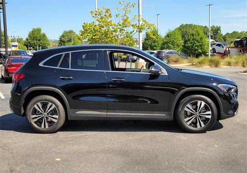 2025 Mercedes-Benz GLA 250 Base