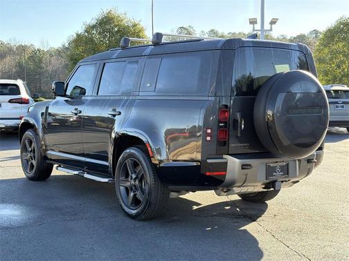 2023 Land Rover Defender X-Dynamic SE