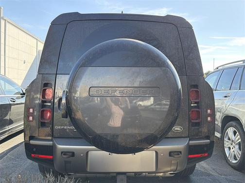 2023 Land Rover Defender X-Dynamic SE