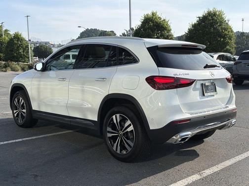 Polar White 2026 Mercedes-Benz GLA 250 Base