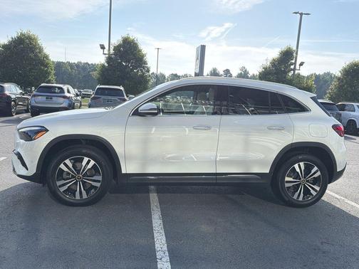 Polar White 2026 Mercedes-Benz GLA 250 Base