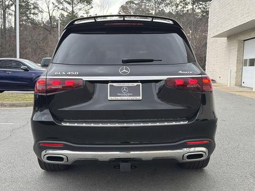 Obsidian Black 2026 Mercedes-Benz GLS 450 4MATIC