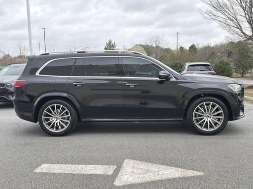 Obsidian Black 2026 Mercedes-Benz GLS 450 4MATIC