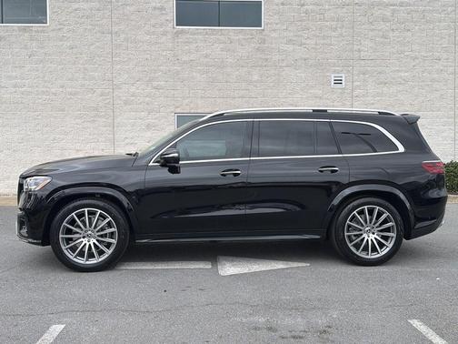 Obsidian Black 2026 Mercedes-Benz GLS 450 4MATIC