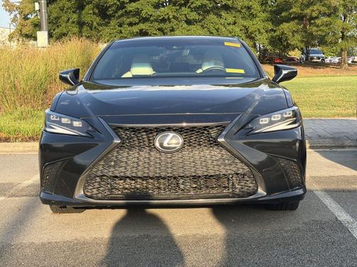 Caviar 2023 Lexus ES 300h Base