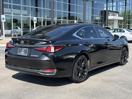 Caviar 2023 Lexus ES 300h Base