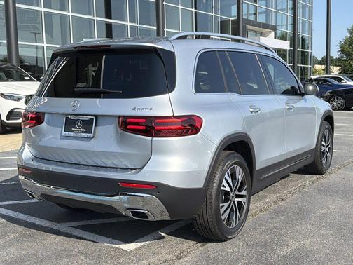 Cirrus Silver Metallic 2026 Mercedes-Benz GLB 250 Base 4MATIC