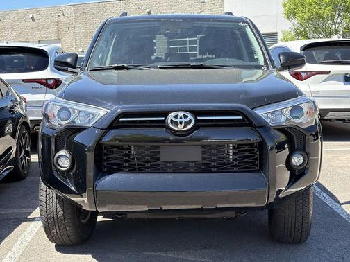 Midnight Black Metallic 2024 Toyota 4Runner SR5
