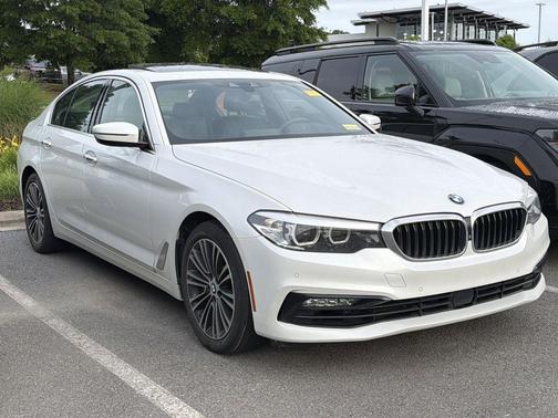 Mineral White Metallic 2018 BMW 540 i