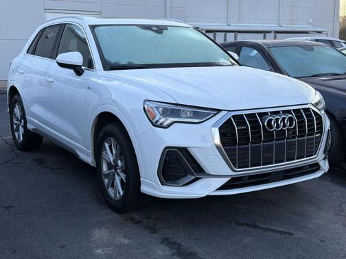 2025 Audi Q3 45 S line Premium