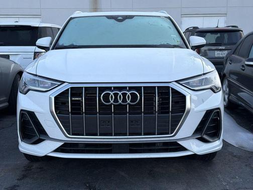 2025 Audi Q3 45 S line Premium