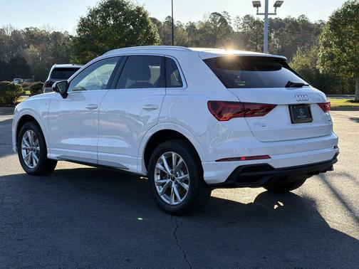 2025 Audi Q3 45 S line Premium