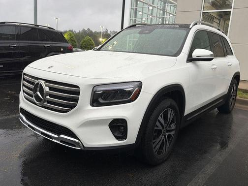 Polar White 2026 Mercedes-Benz GLB 250 Base 4MATIC