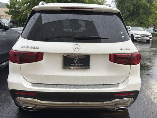 Polar White 2026 Mercedes-Benz GLB 250 Base 4MATIC