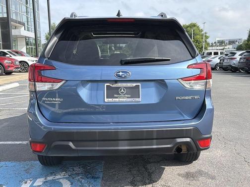 Horizon Blue Pearl 2024 Subaru Forester Premium