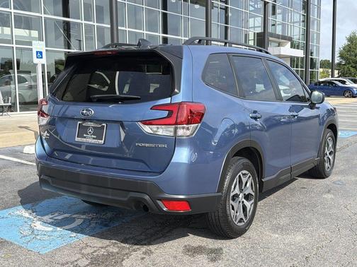 Horizon Blue Pearl 2024 Subaru Forester Premium