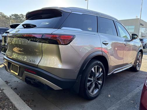 2024 INFINITI QX60 Luxe