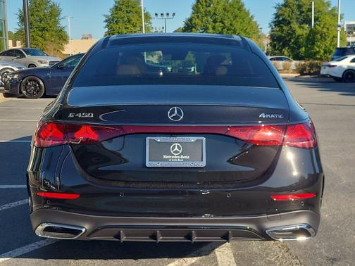 Obsidian Black Metallic 2027 Mercedes-Benz E-Class E 450