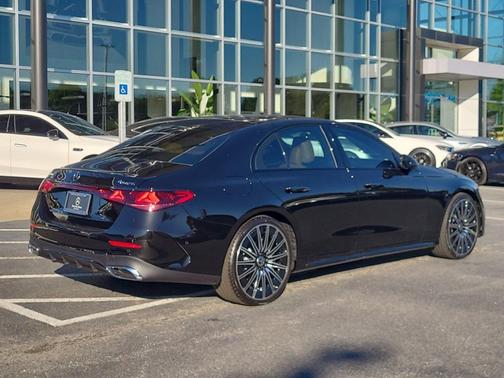 Obsidian Black Metallic 2027 Mercedes-Benz E-Class E 450