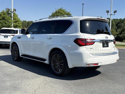 2024 INFINITI QX80 SENSORY