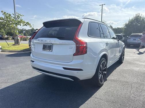 2023 Volvo XC90 Recharge Plug-In Hybrid T8 Plus Dark Theme 7 Passenger