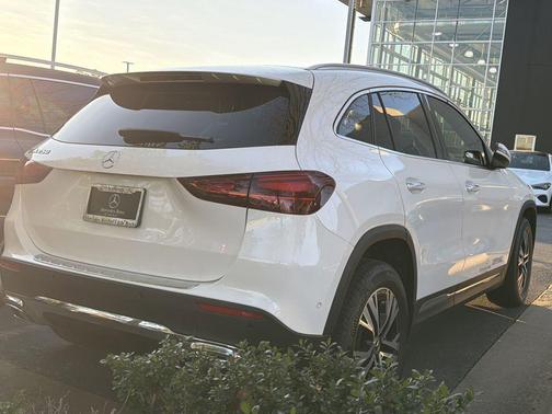 2025 Mercedes-Benz GLA 250 Base